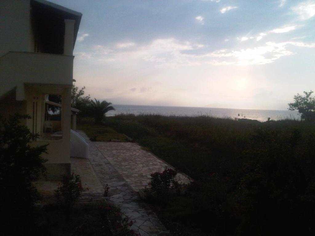 Virginia'S Beachfront Apartments カボス エクステリア 写真