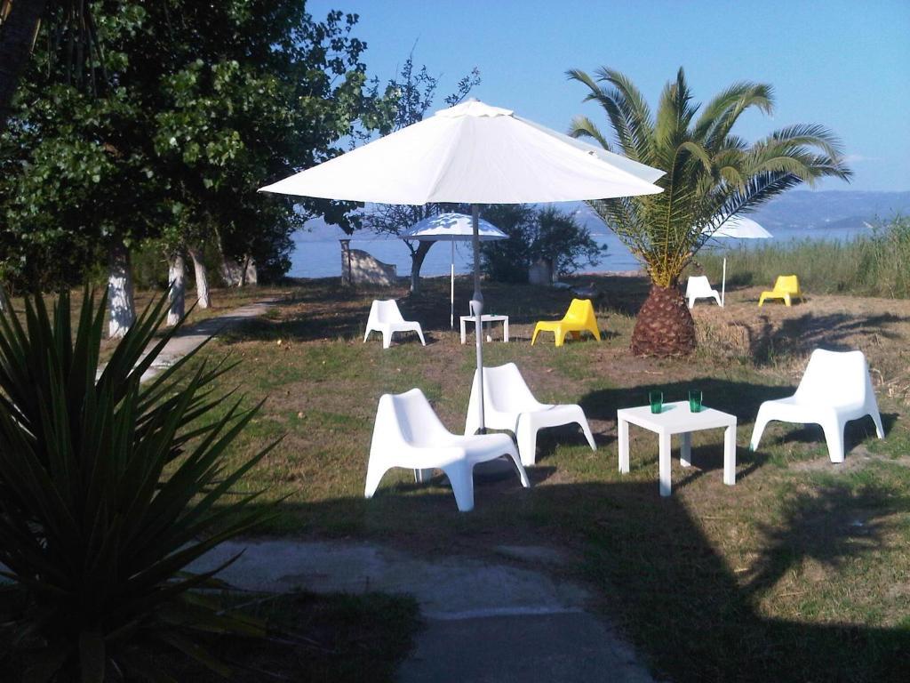 Virginia'S Beachfront Apartments カボス エクステリア 写真